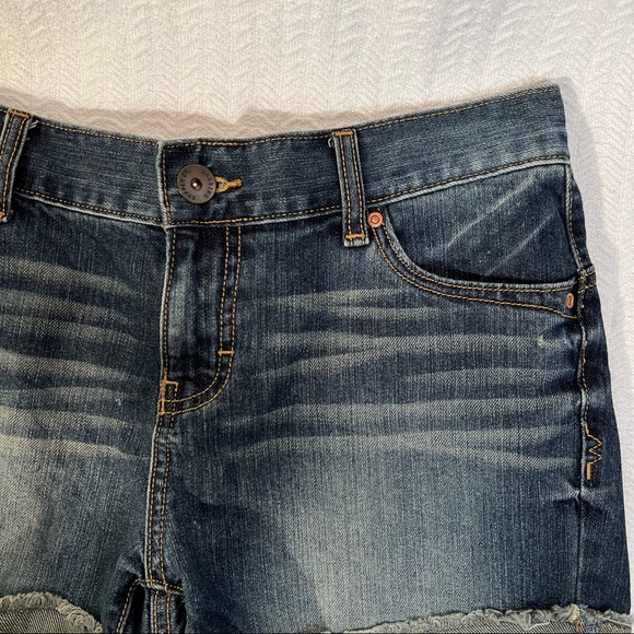 mossimo supply / distressed blue jean shorts - Picture 2 of 6